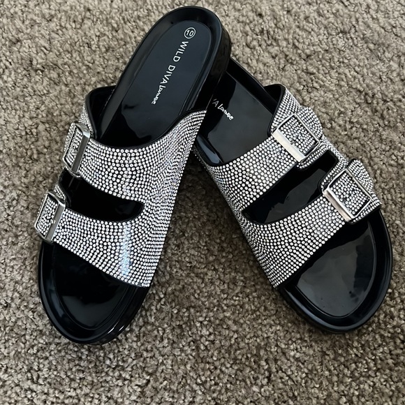 Womens sandals - Picture 2 of 2